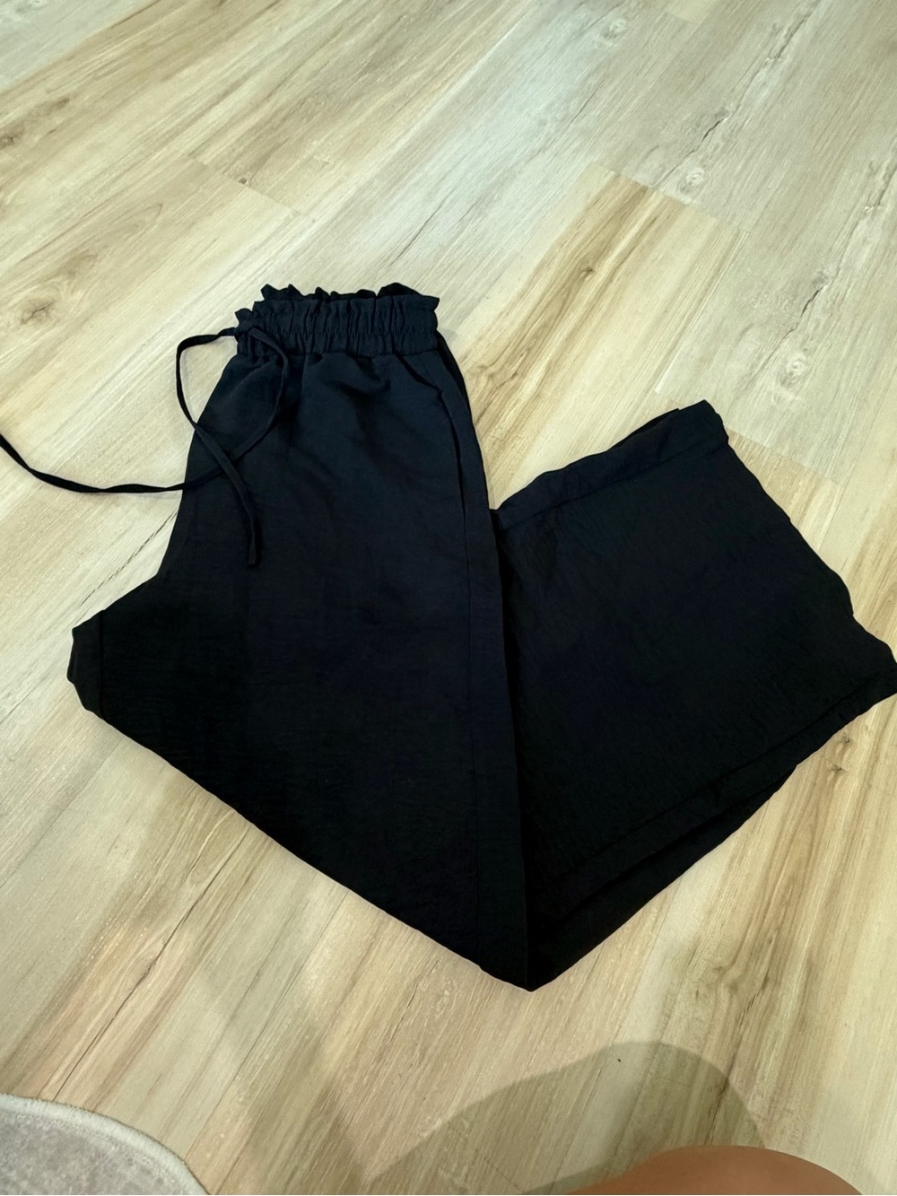 Women’s Black Drawstring Wide-Leg Pants